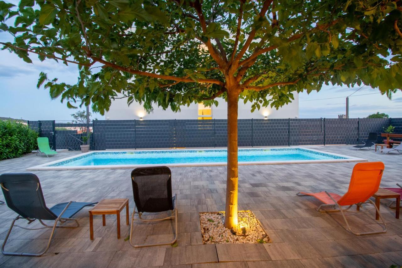 Bulli Croatia Hotel Donji Seget Kültér fotó